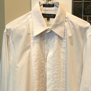 Joseph & Feiss White Pleated Dress Shirt - Classic Spread Collar